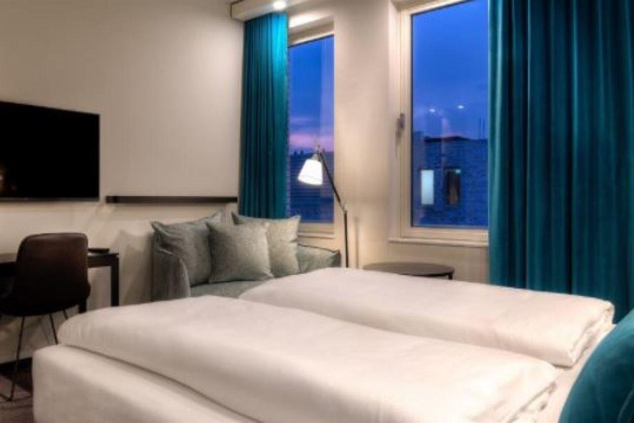 Motel One Amsterdam-Waterlooplein ภายนอก รูปภาพ