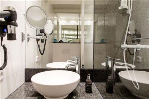 Motel One Amsterdam-Waterlooplein ภายนอก รูปภาพ