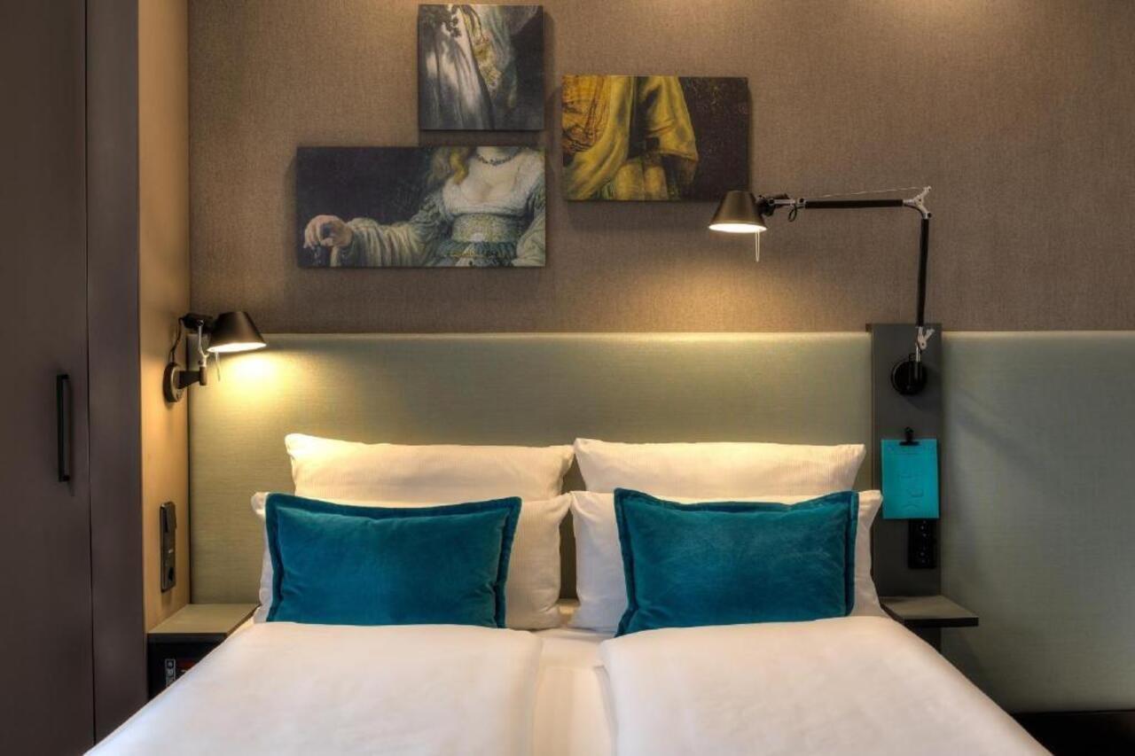 Motel One Amsterdam-Waterlooplein ภายนอก รูปภาพ