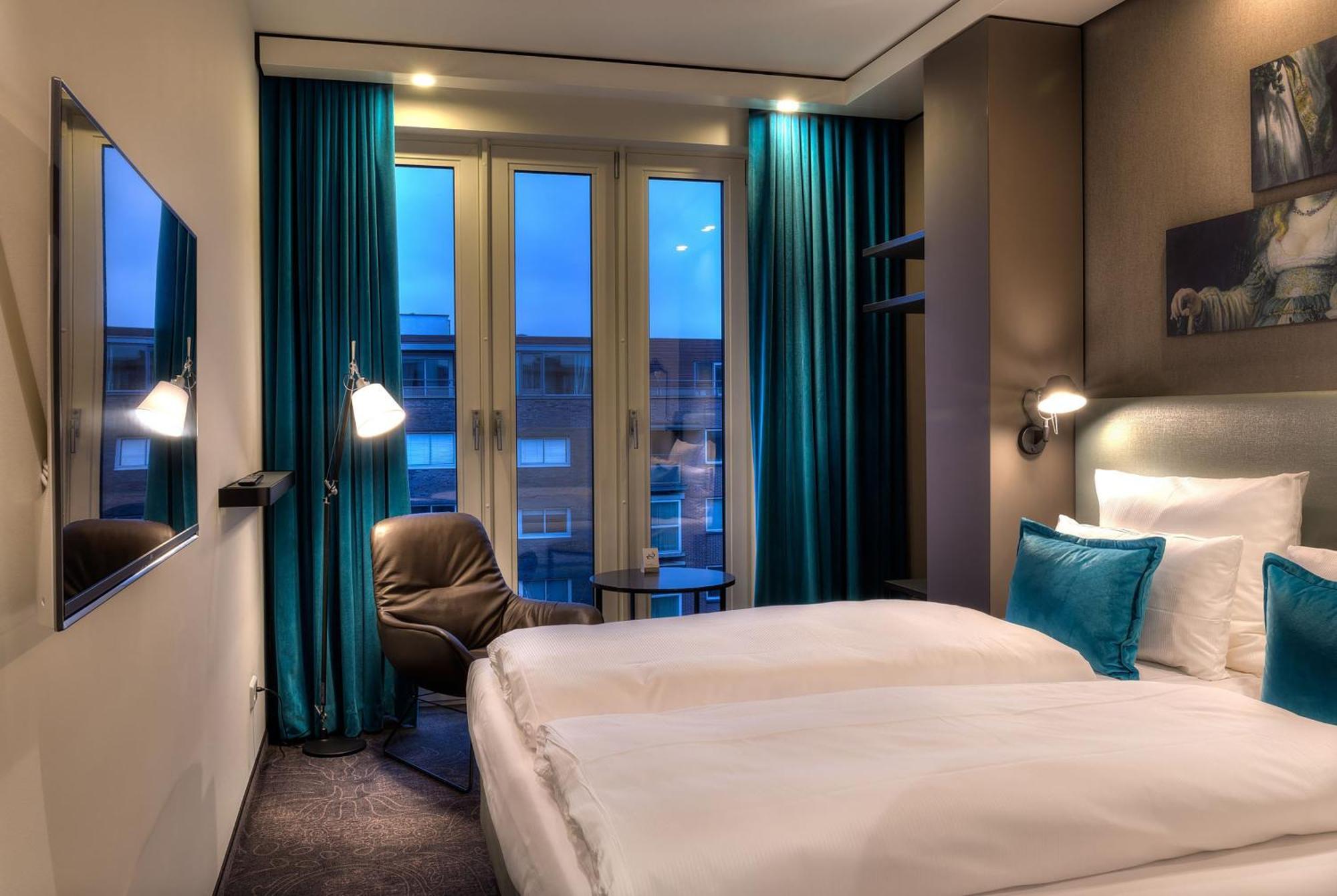 Motel One Amsterdam-Waterlooplein ภายนอก รูปภาพ